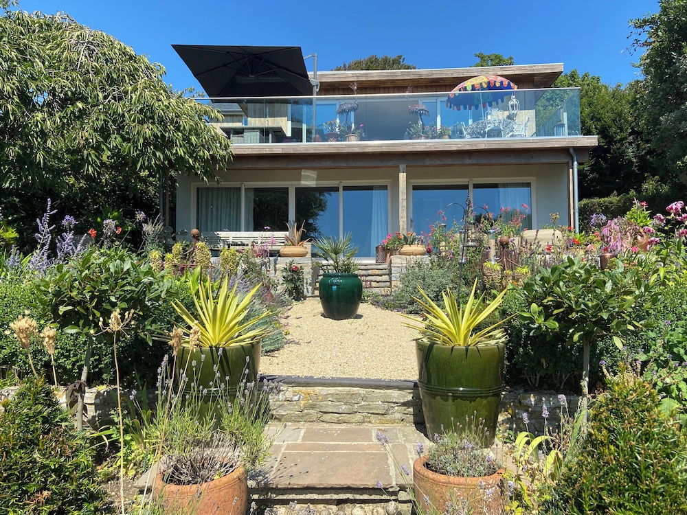 Little Cliff House