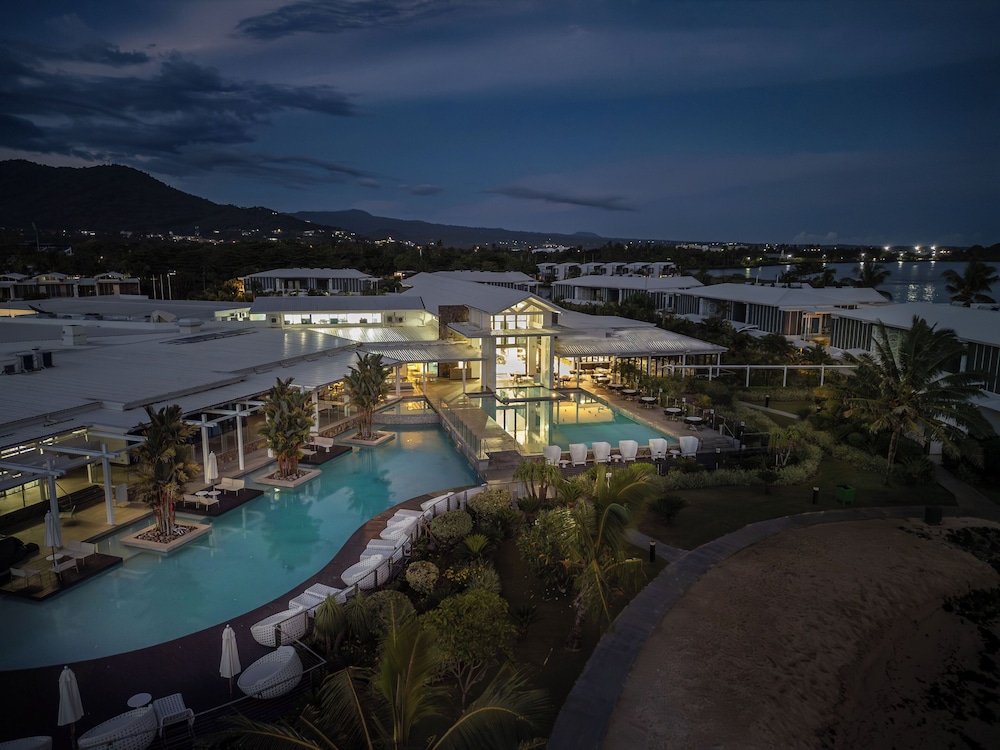 Pool & Wellness