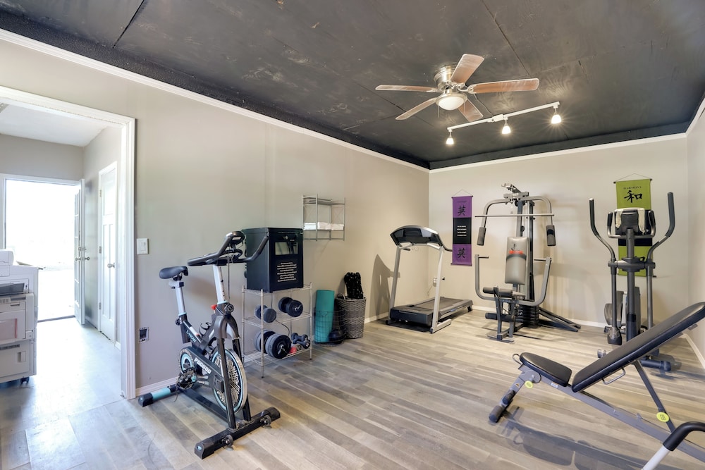 Georgia Farmhouse Studio w/ Hiking Trail