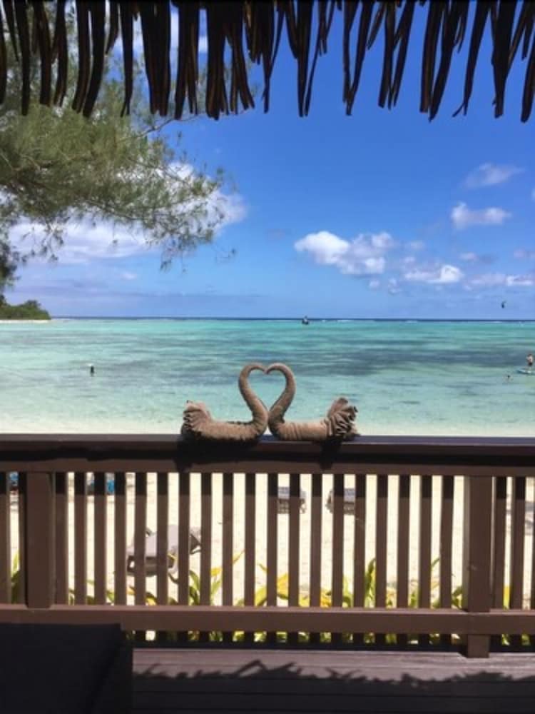 Muri Shores