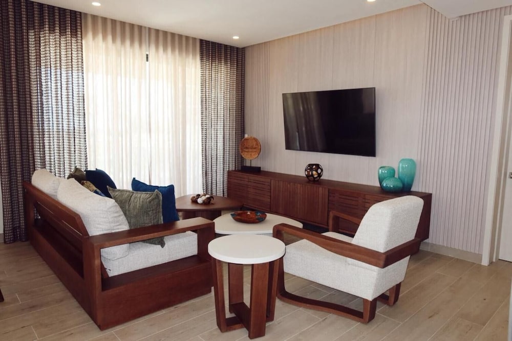 2BR 4 Guests Balcony and Pool View Cap Cana