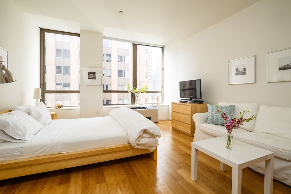 Wall Street Apartment