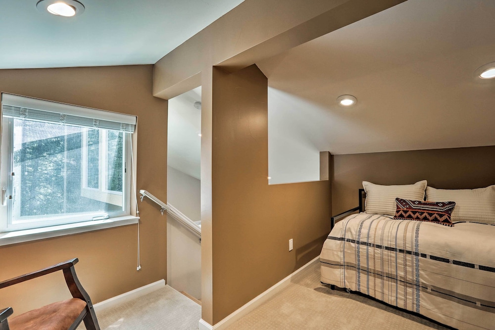 Lake Tahoe Vacations - Incline Village Home: 1 Mi to Skiing Beaches! - Property Image 24