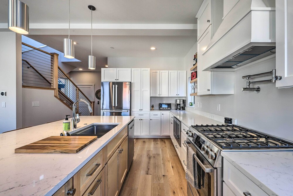 Portland Vacations - Spacious Portland Home: Walk Downtown! - Property Image 24