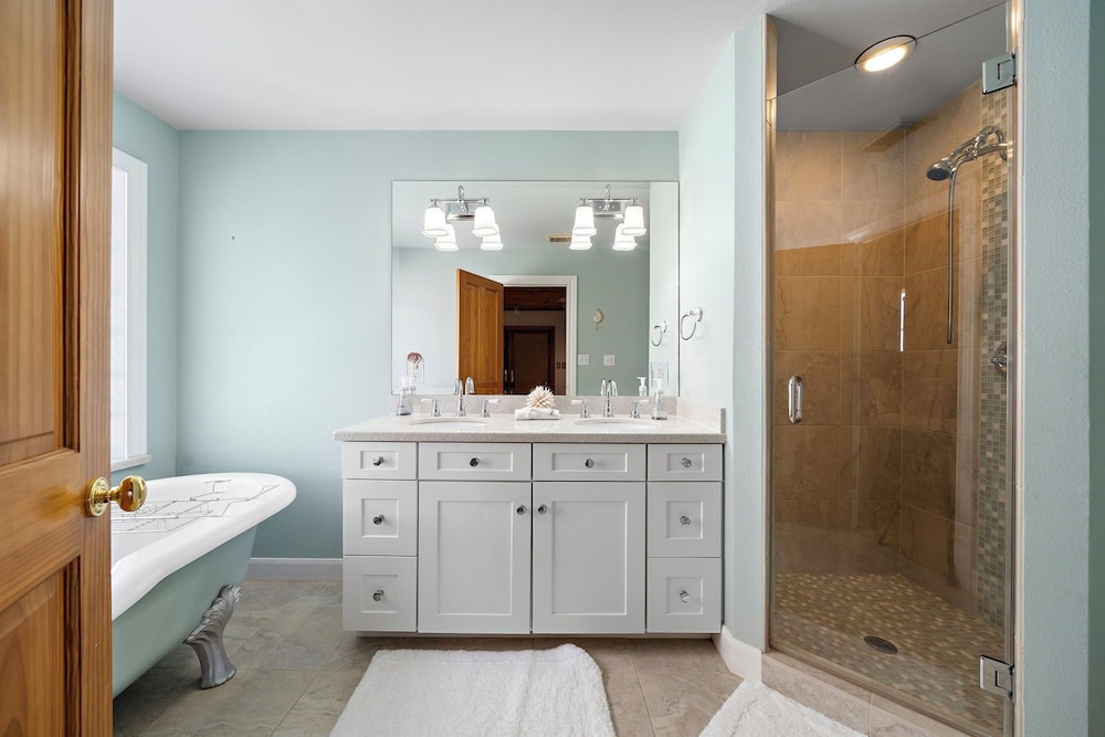 Reelview by Ryson Vacation Rentals