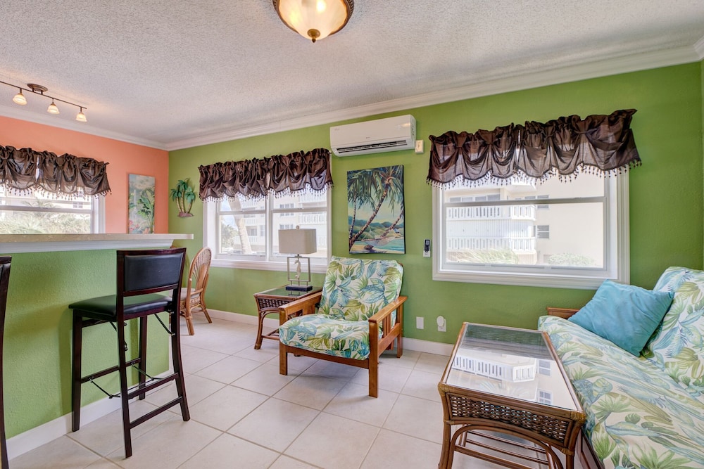 Pompano Beachfront Vacation Rentals view 4