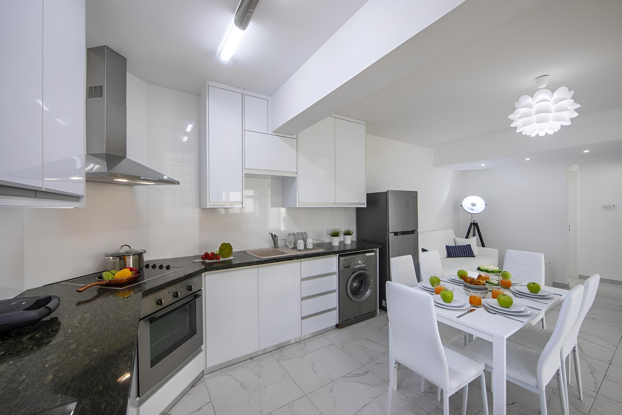 Larnaca Finikoudes Suite 405