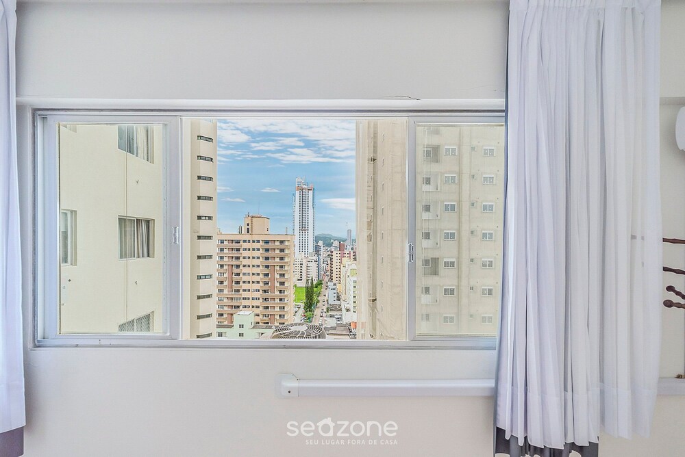 Well-located ap in Beachfront Condominium Iptr0171