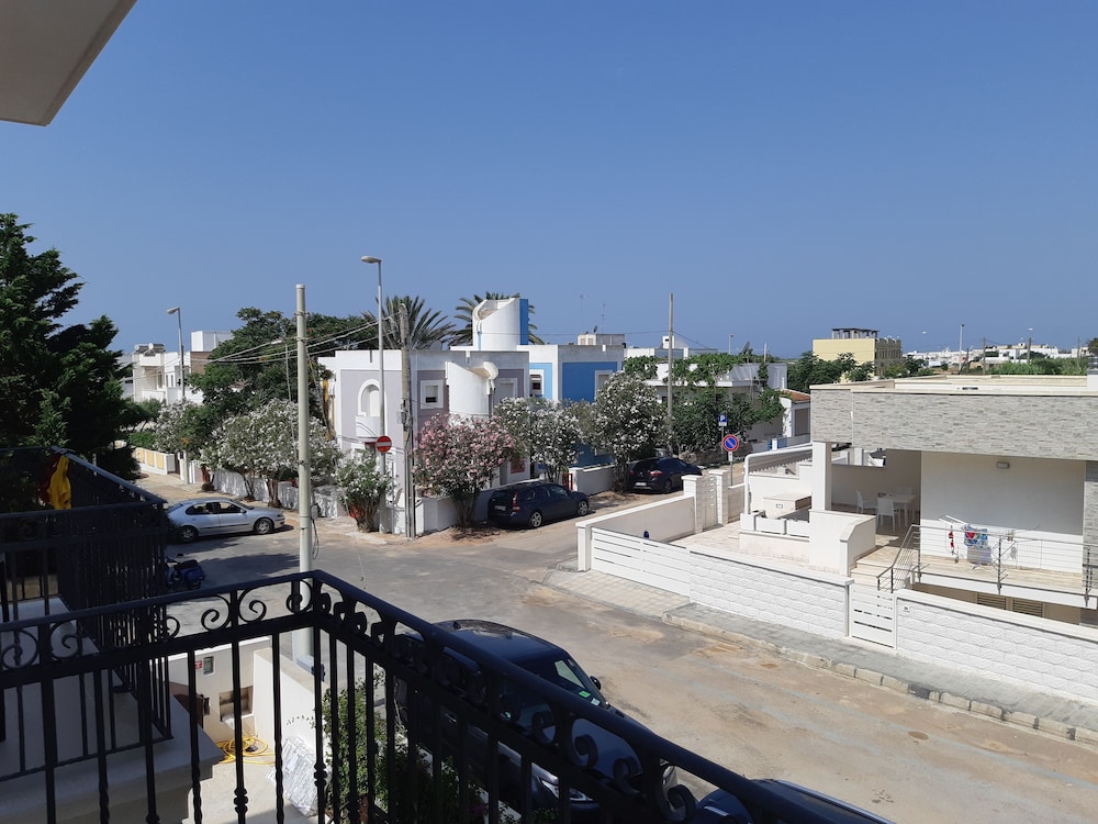Morello Beach Hotel