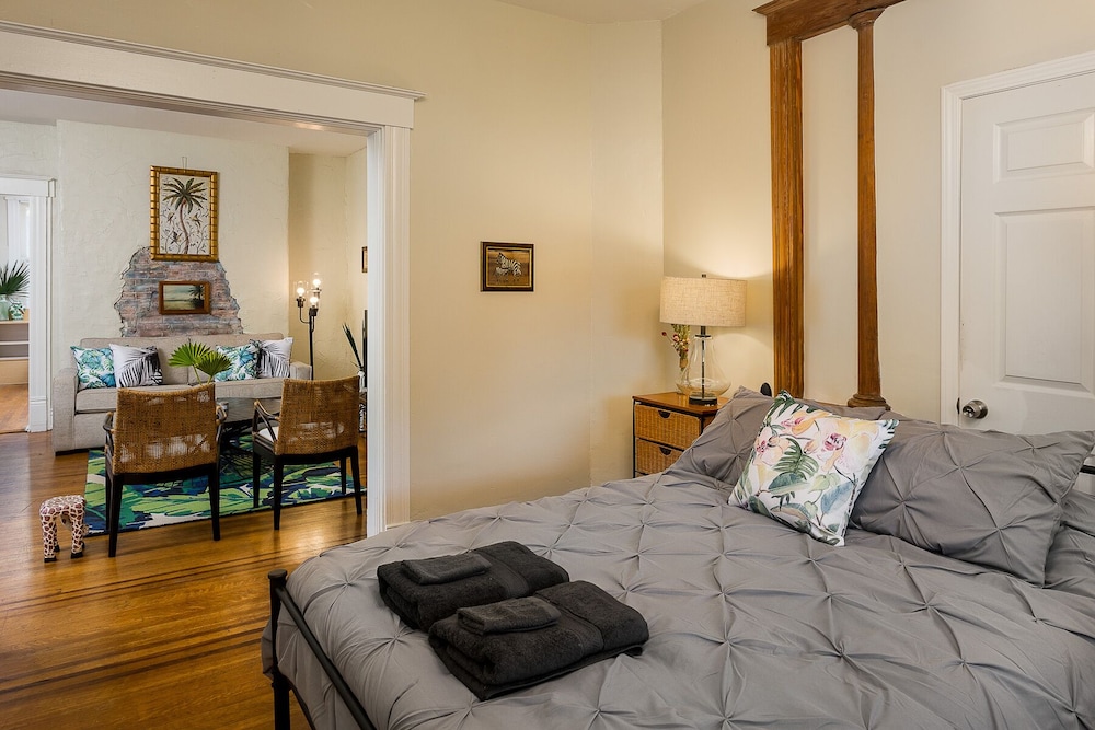 Fully renovated 4BR Bardstown / Highlands! - Image 4