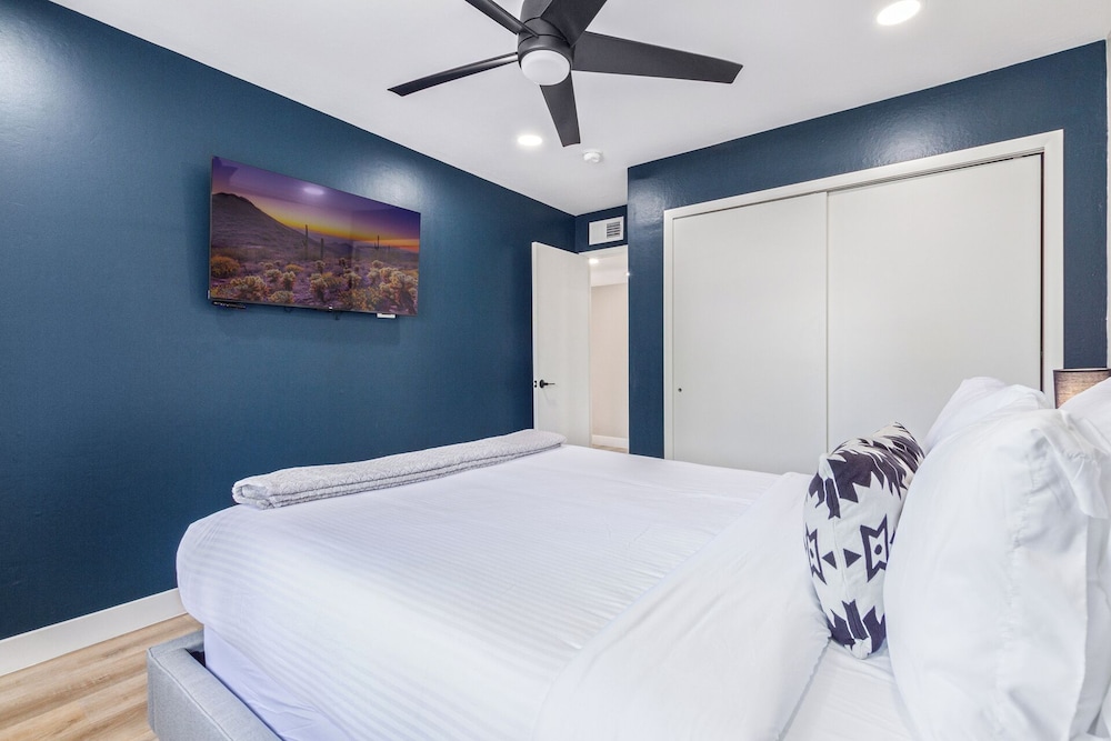 Desert Rose-hot Tub-pool Heat Avail-fire Pit-golf!