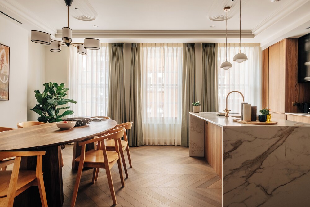 Claridge House by SLO