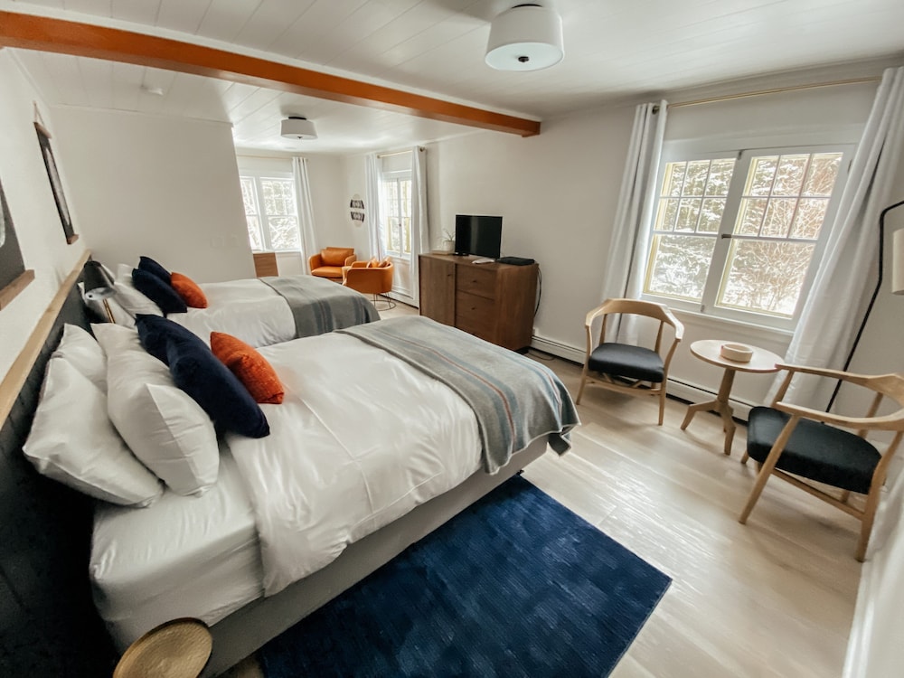 Cascade Lodge