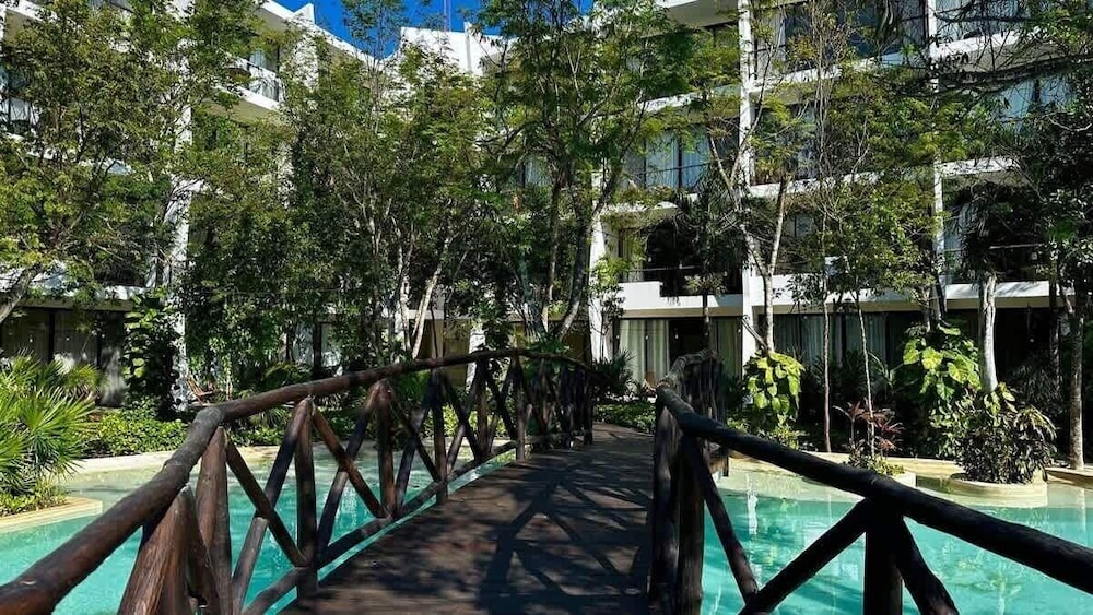 Studio W/private Pool Gym Relaxing Green Areas
