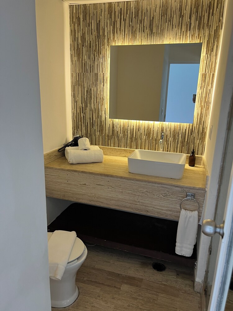 OvaCancun Apartments