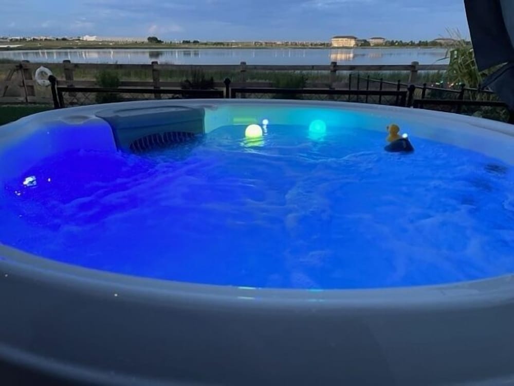 Lakeside Luxury - Hot Tub, Pool Table, and Views view 2