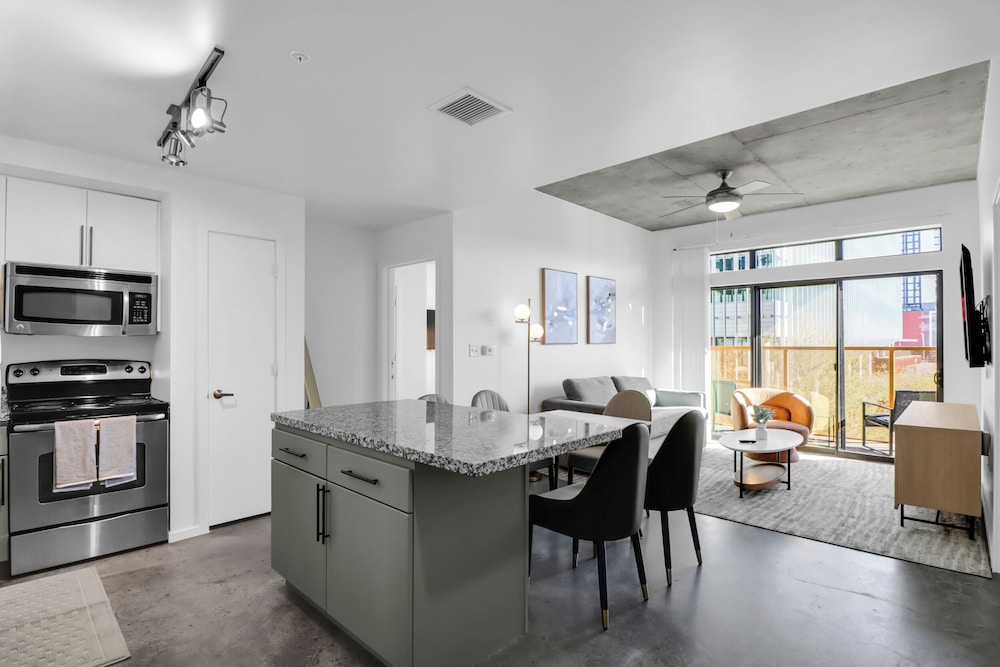 Phoenix Urban Luxury Escape