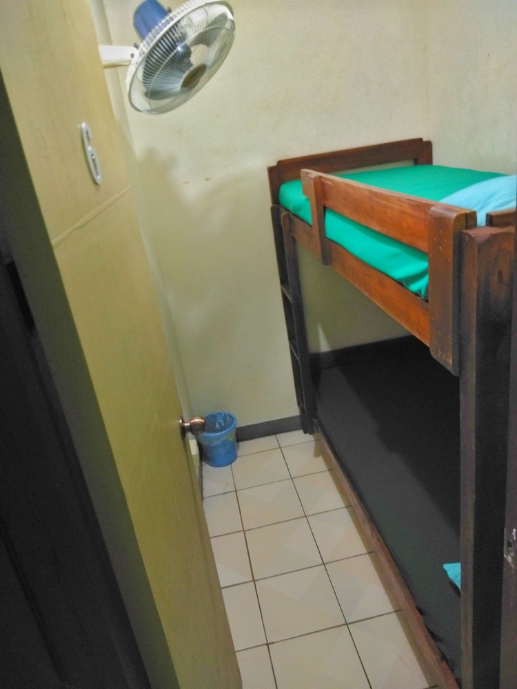 Friendly's Guesthouse