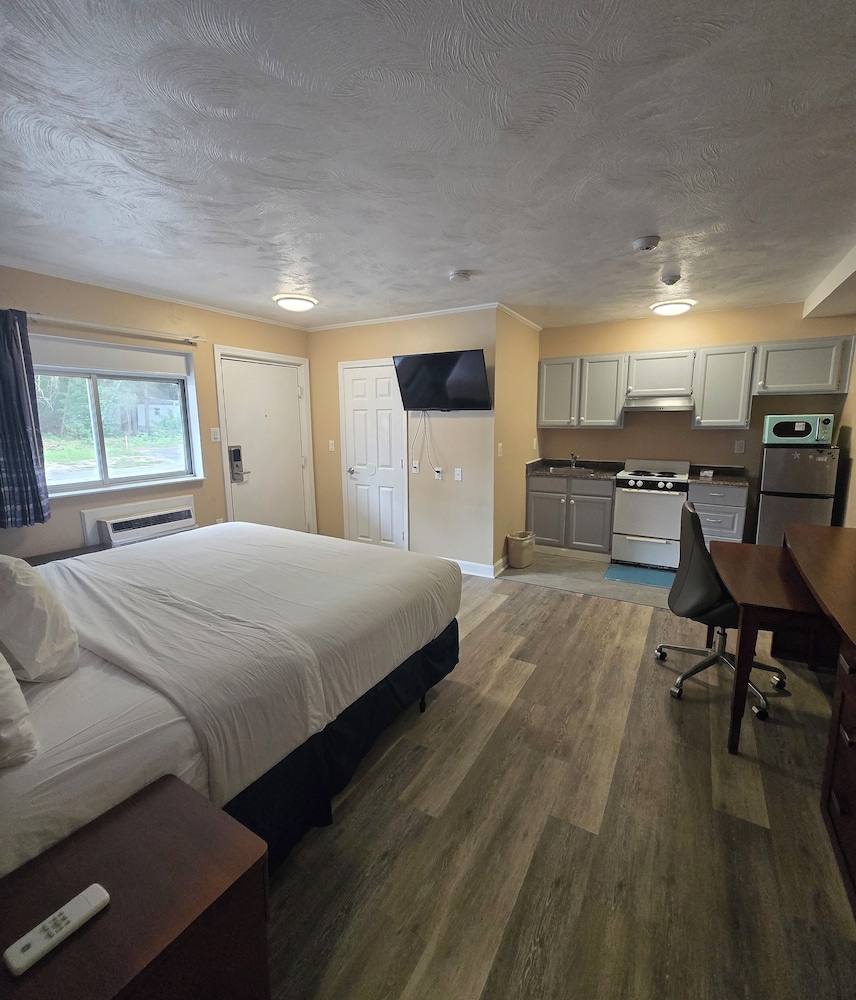 Nashoba Valley Inn & Suites