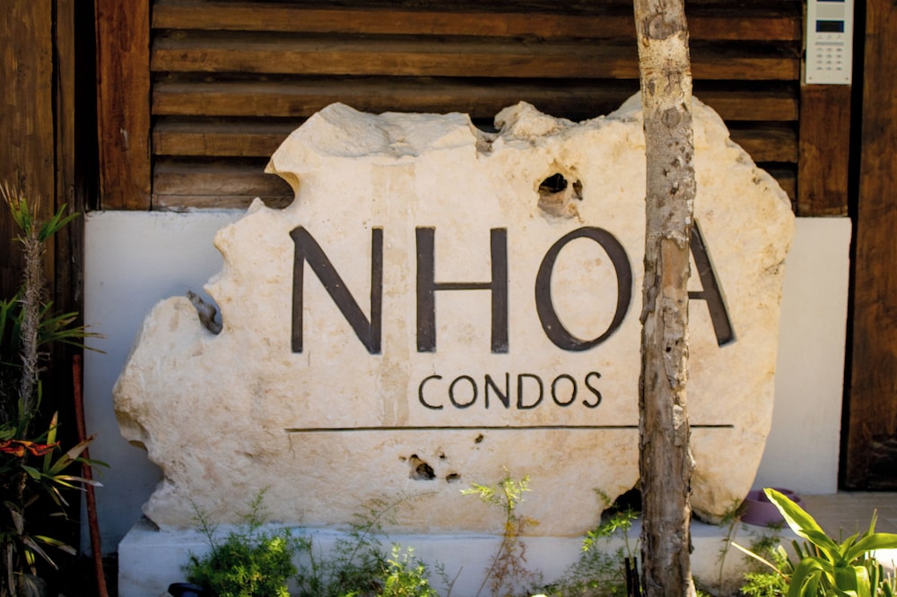 NHOA 111A 2BR Condo Pool access