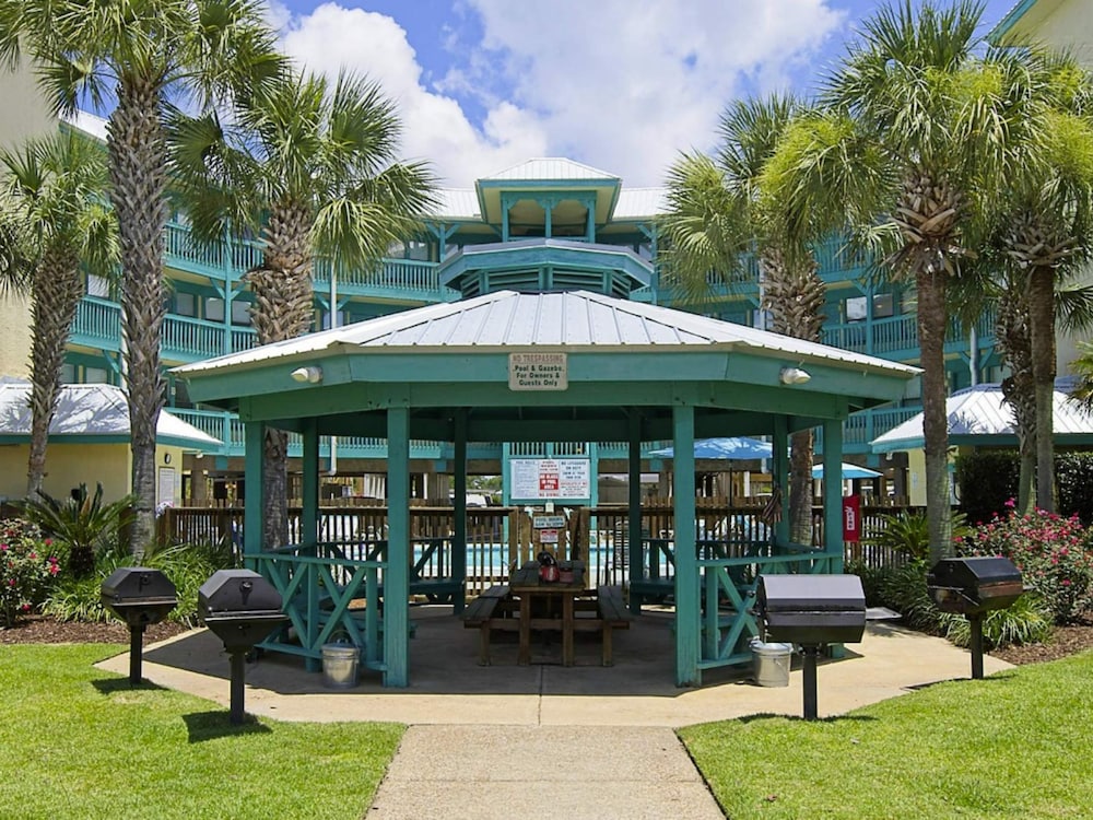 Sea Breeze #305 by Southern Vacation Rentals