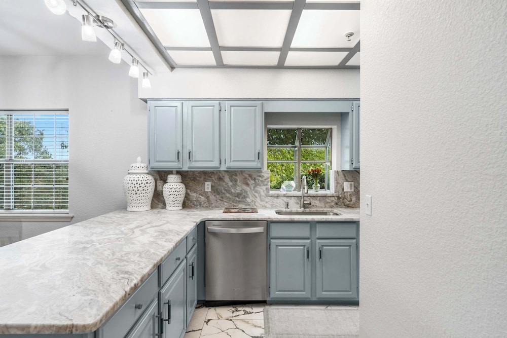 Fairway Follies Luxury Retreat
