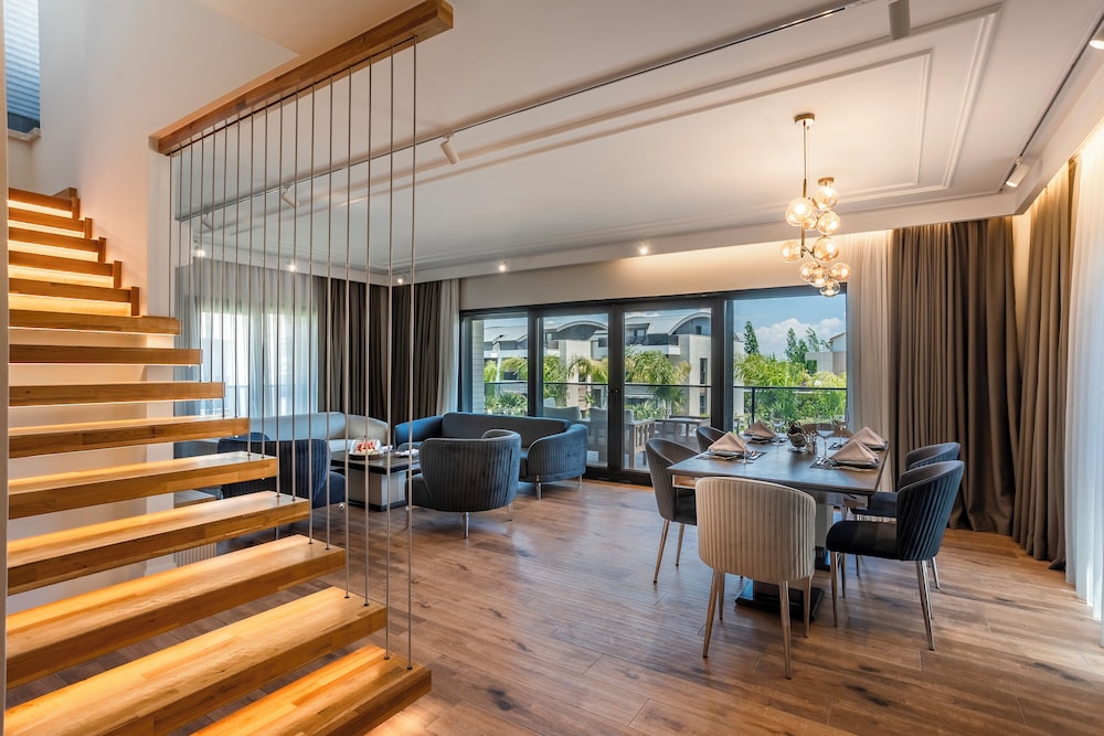 Luxury Garden Suites