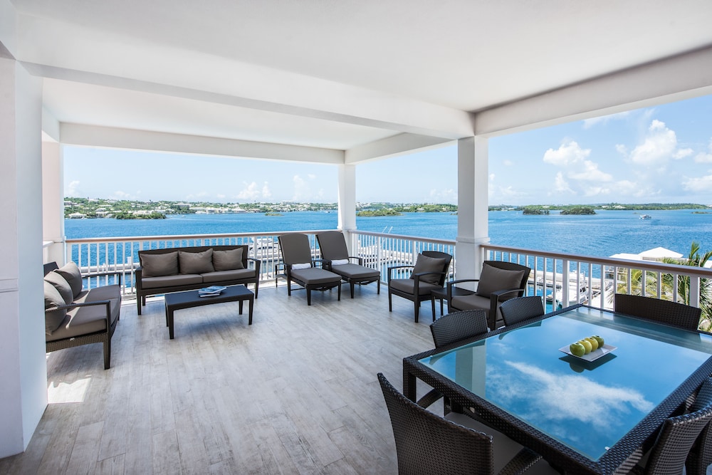 Bermuda Vacations - Hamilton Princess - Fairmont Gold Experience - Property Image 3