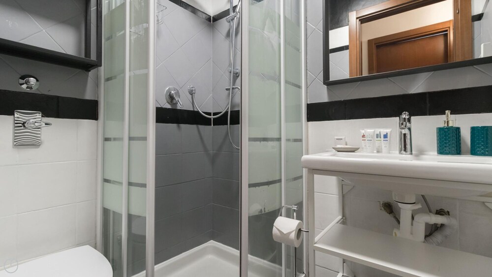 Binda 10 en Milan — bathroom