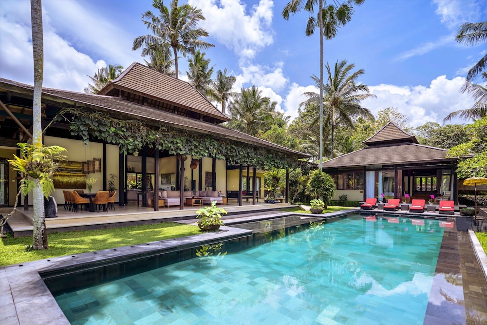Villa Crystal Castle