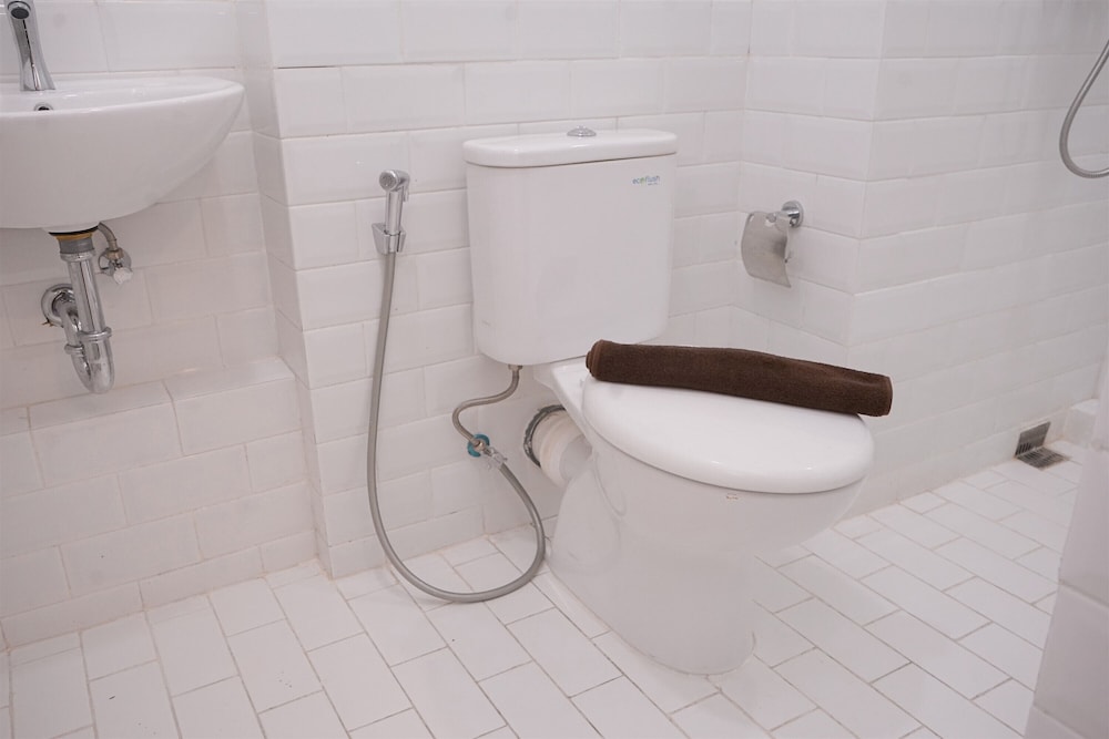 Comfort Studio Loft Apartment At Kingland Avenue