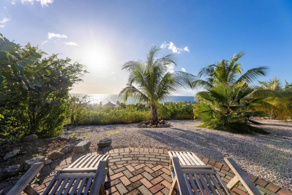 Spacious Bright Villa - Spectacular Ocean Views Private Pool
