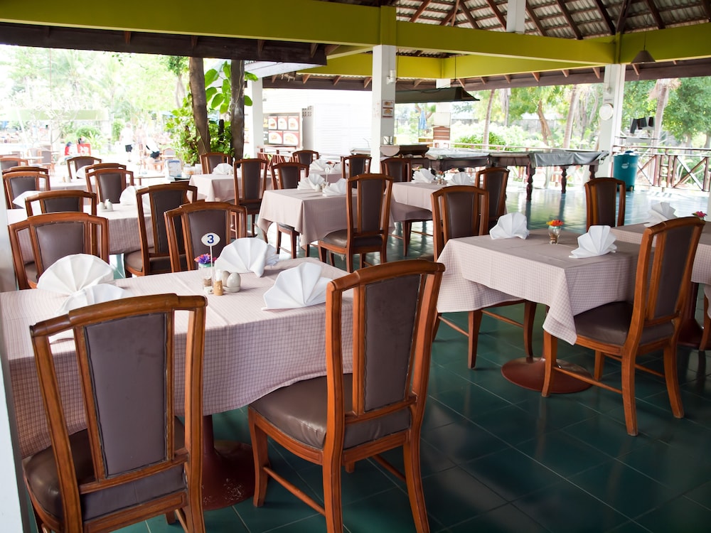 GRAND JOMTIEN PALACE HOTEL