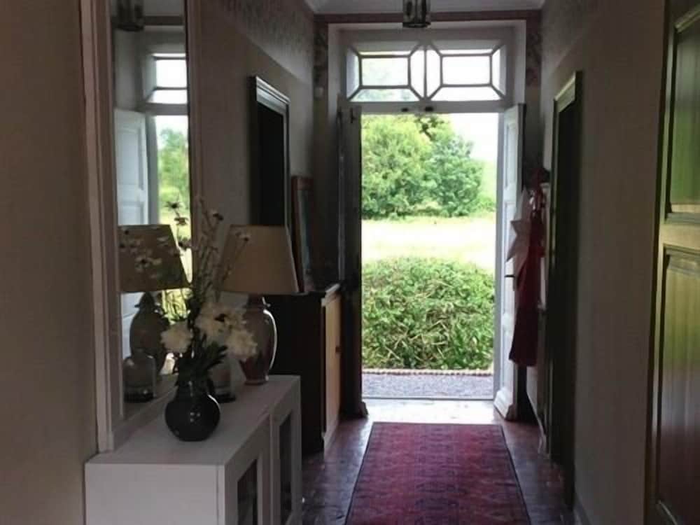 Maison D'eclaibes
