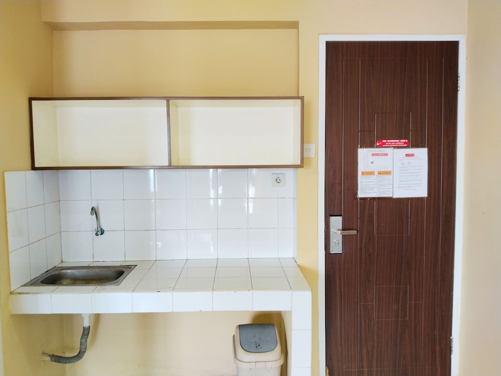 Amerta Room Apartemen Mutiara by Cocotel