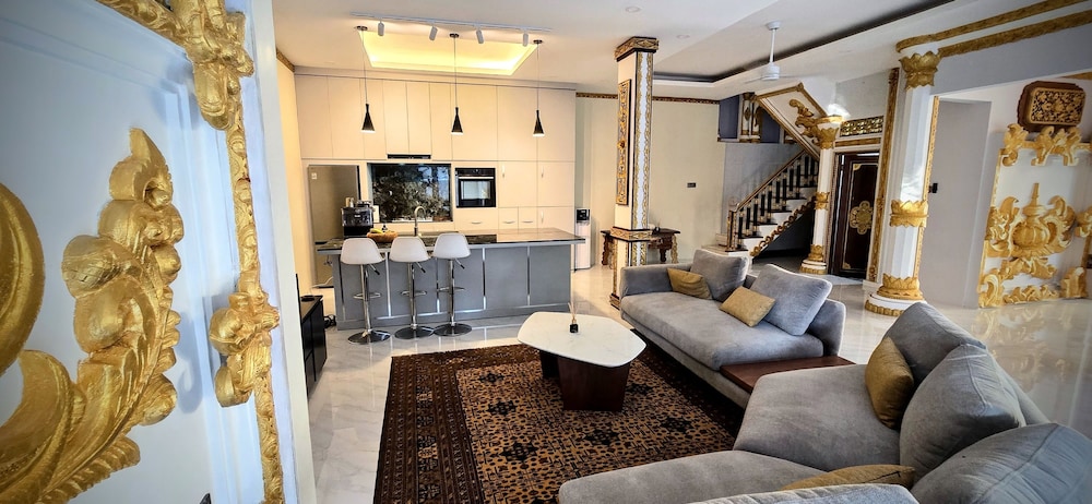 5BR Villa Swarna Mandapa by Orivista