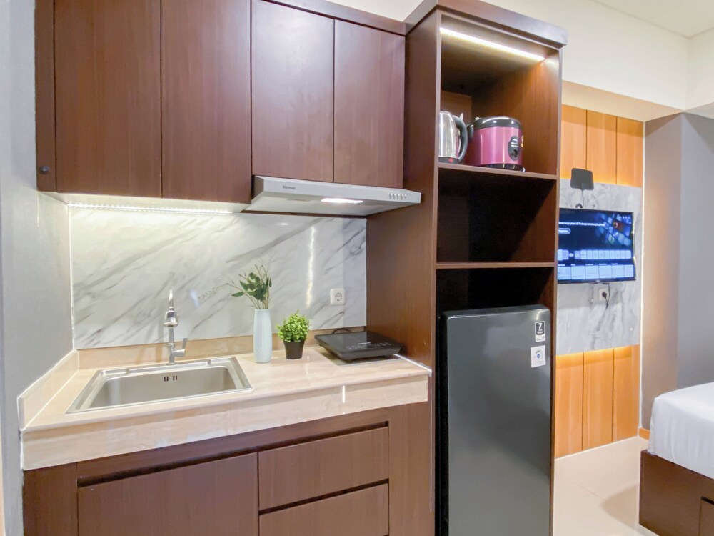Chic And Cozy Studio At Meikarta Apartment