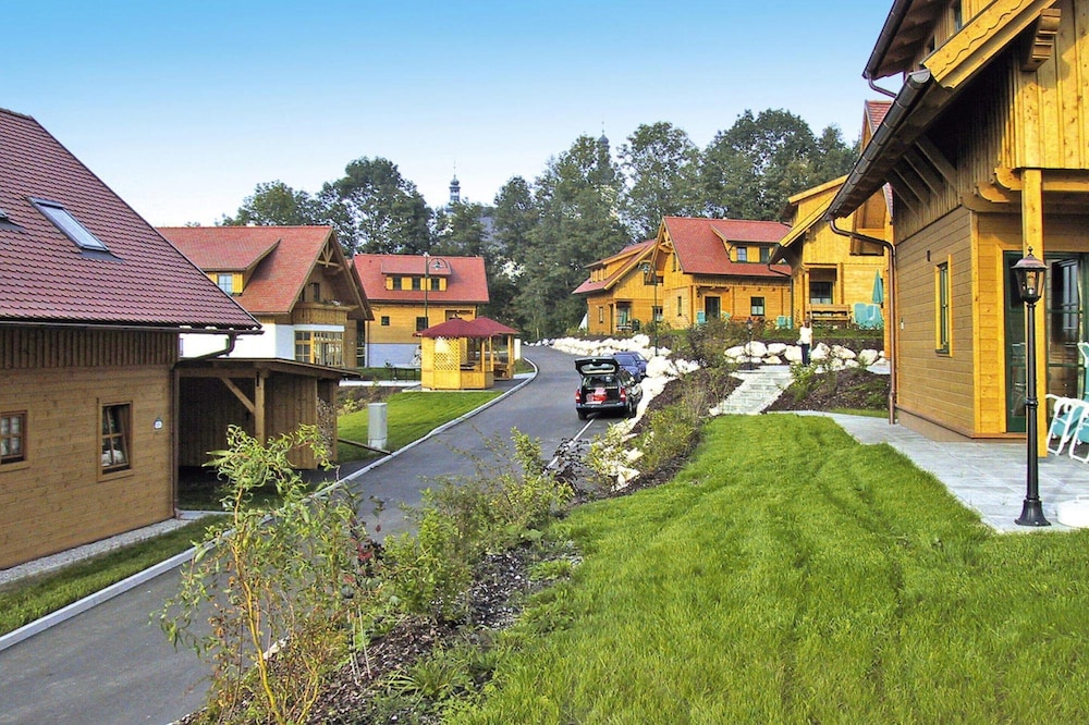Chalet in Schlierbach Near Ski Trails