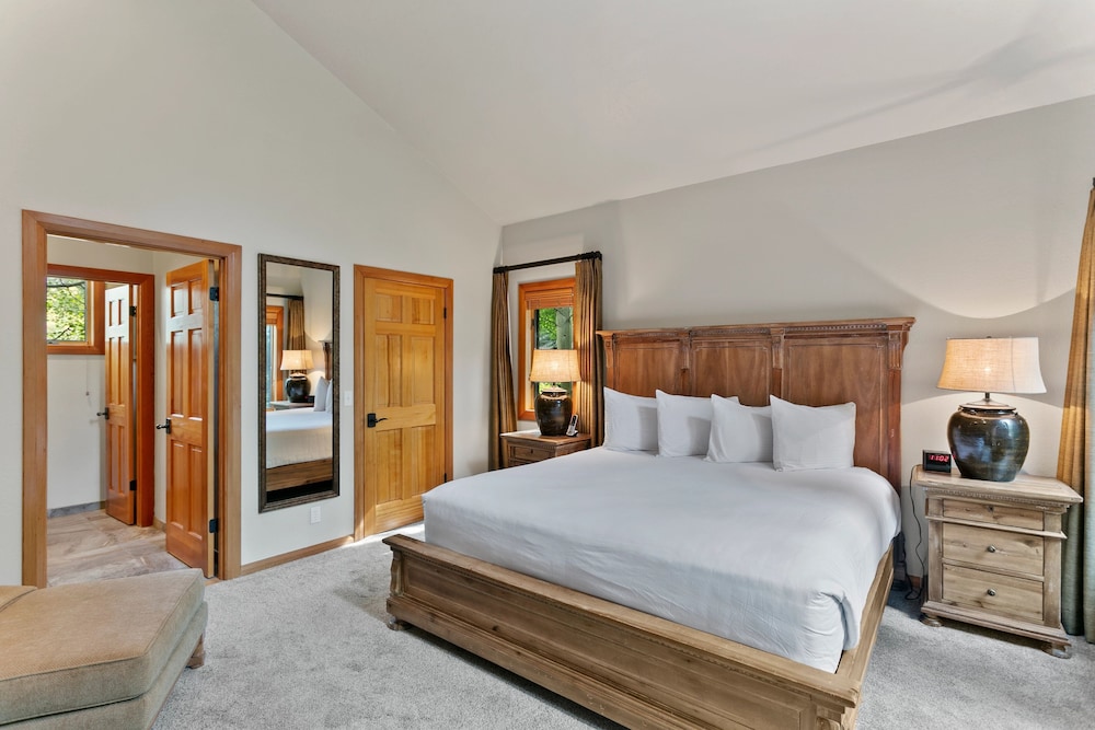 Queen Esther Drive Home at Deer Valley Resort - 4 Bedroom Home with Hot Tub #2436 4 Condo