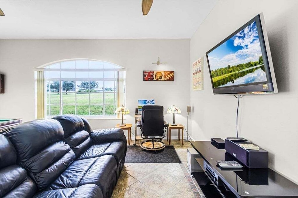 4 Bed Pool Home, Pool Table & More 4 Bedroom Villa