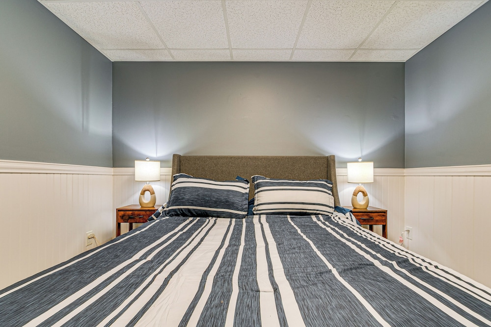 Hyco Lake Escape w/ Deck & Dock: Families Welcome!