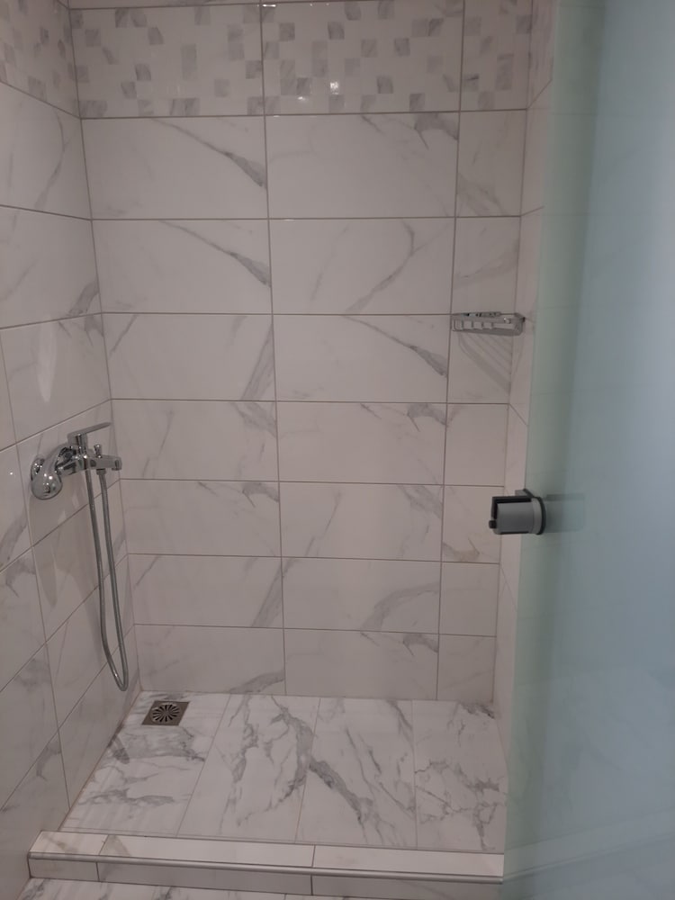 Alma Elegant rooms view 3