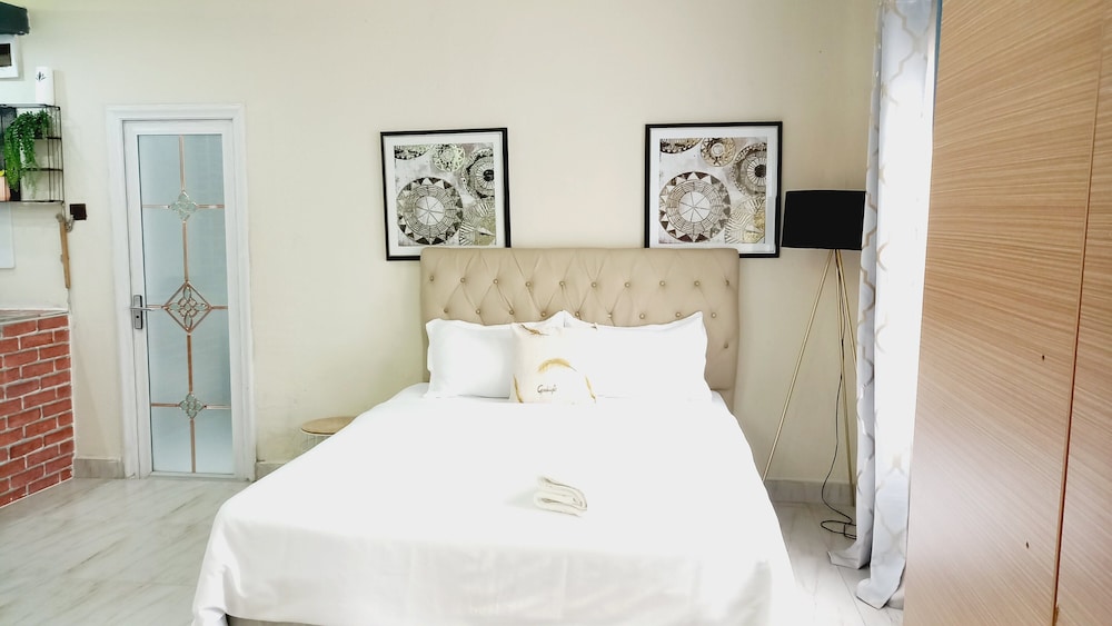Hideaway Apartments
