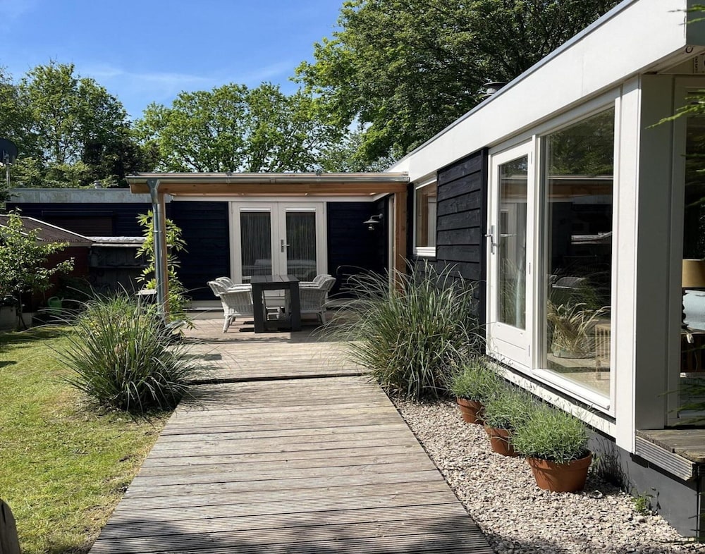 Chalet for Four Guests Near Beach