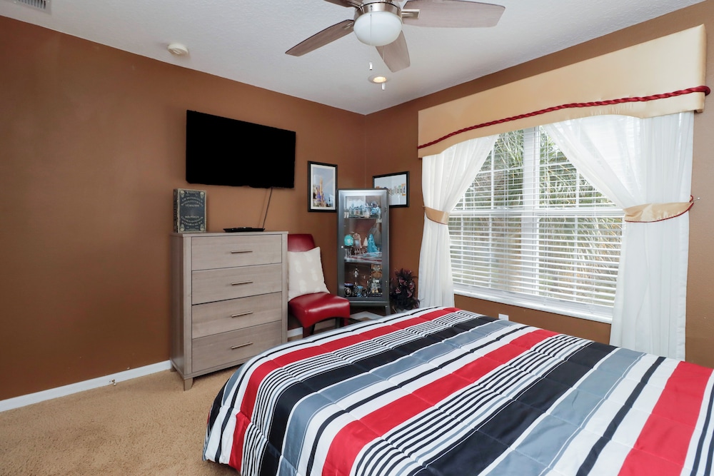 7 Bedrooms Perfect For Large Families Or Groups!