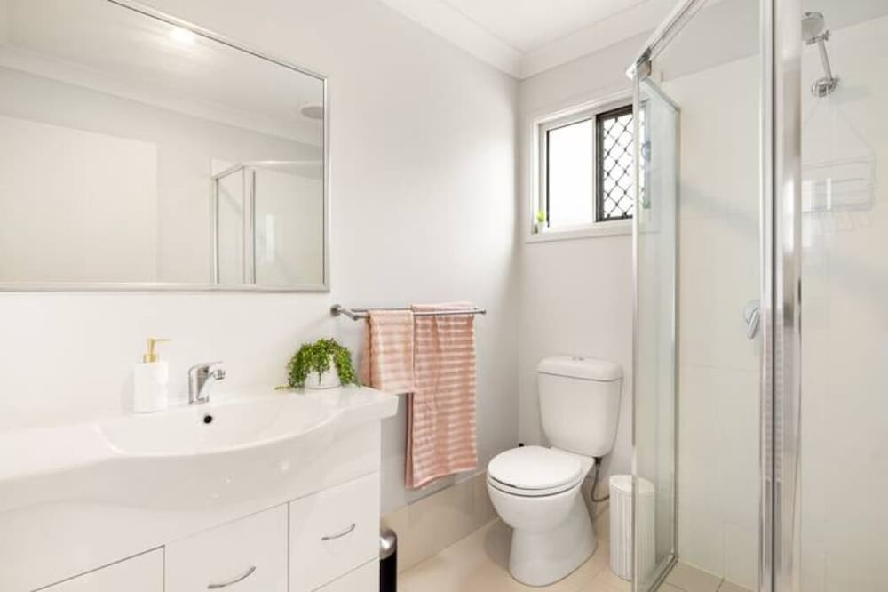 Smart Suites Self Check-in Apartments - 35 Freney