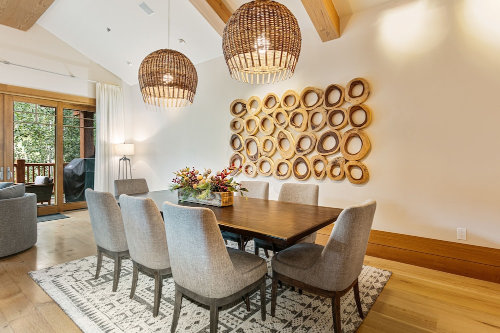 Grand Lodge - Four Bedroom #502 - Ski-in/ski-out 4 Condo