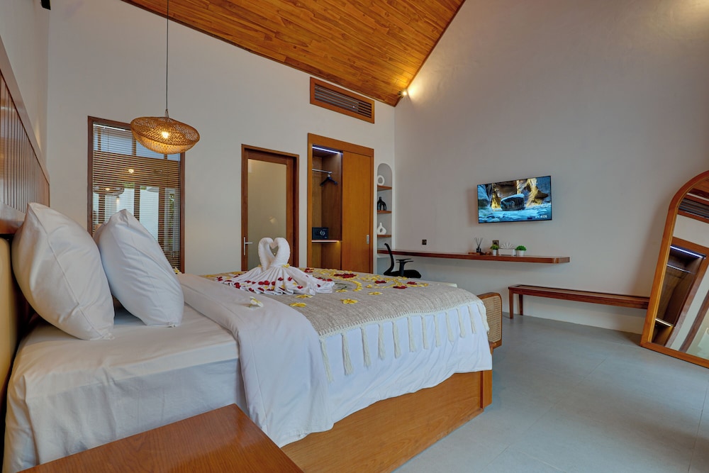 LaLuxe Villa and Residence
