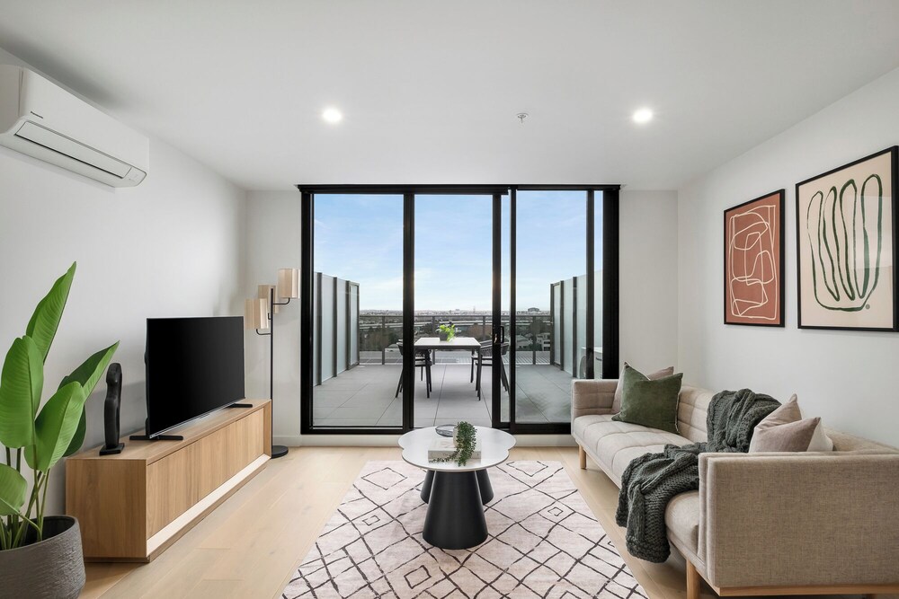 Hobson Apartments by Urban Rest