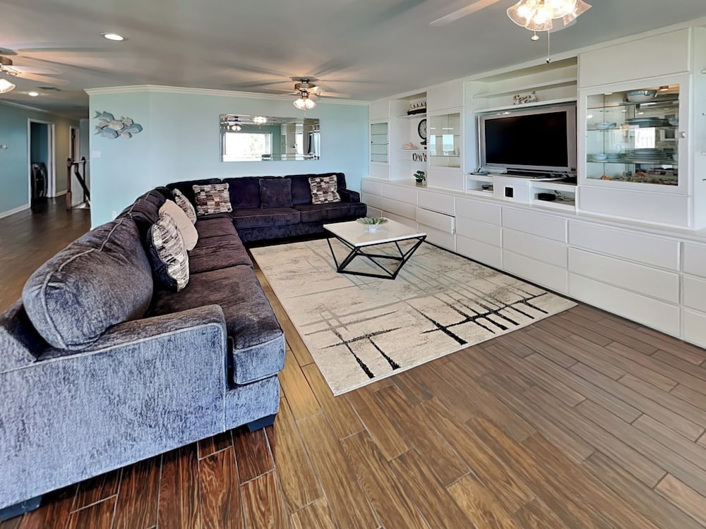 Harbor View Breeze by Ryson Vacation Rentals